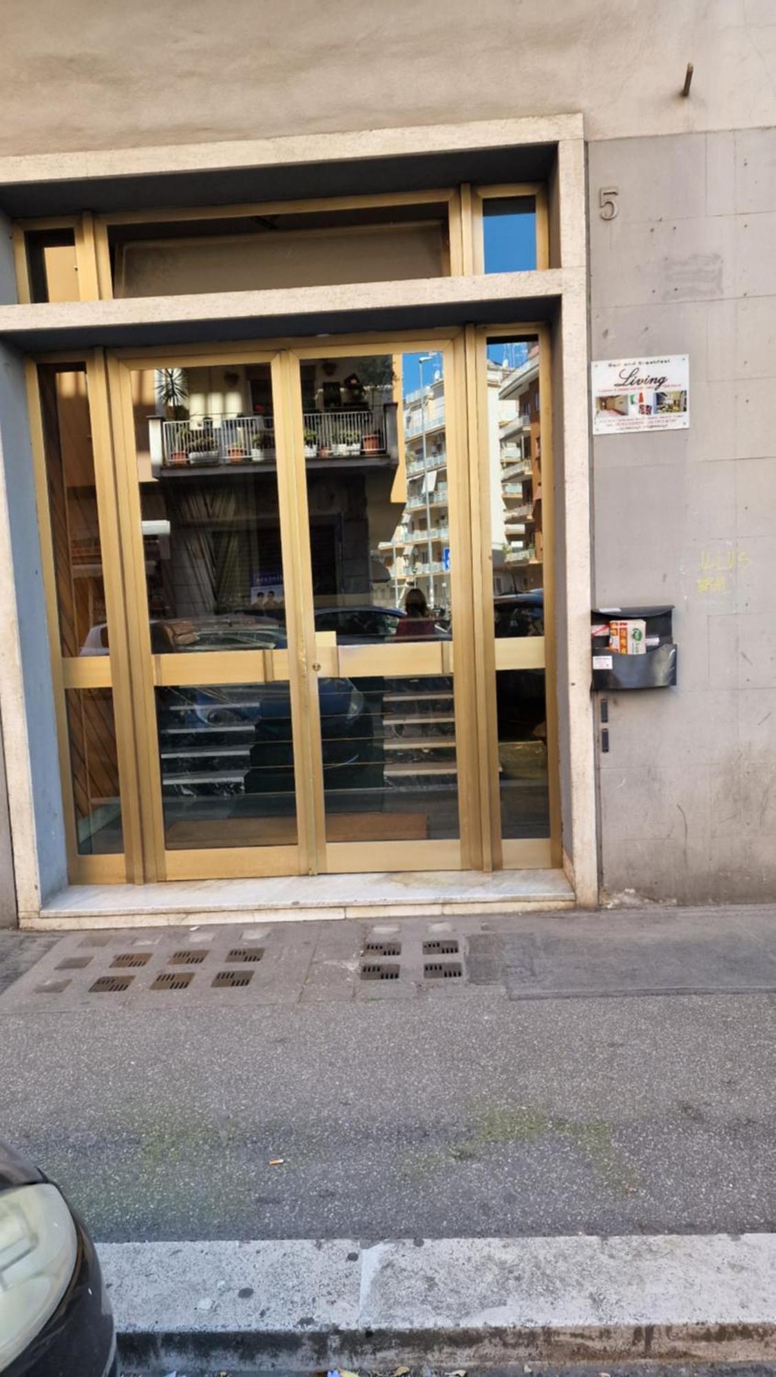Living Alojamento de Acomodação e Pequeno-almoço Roma